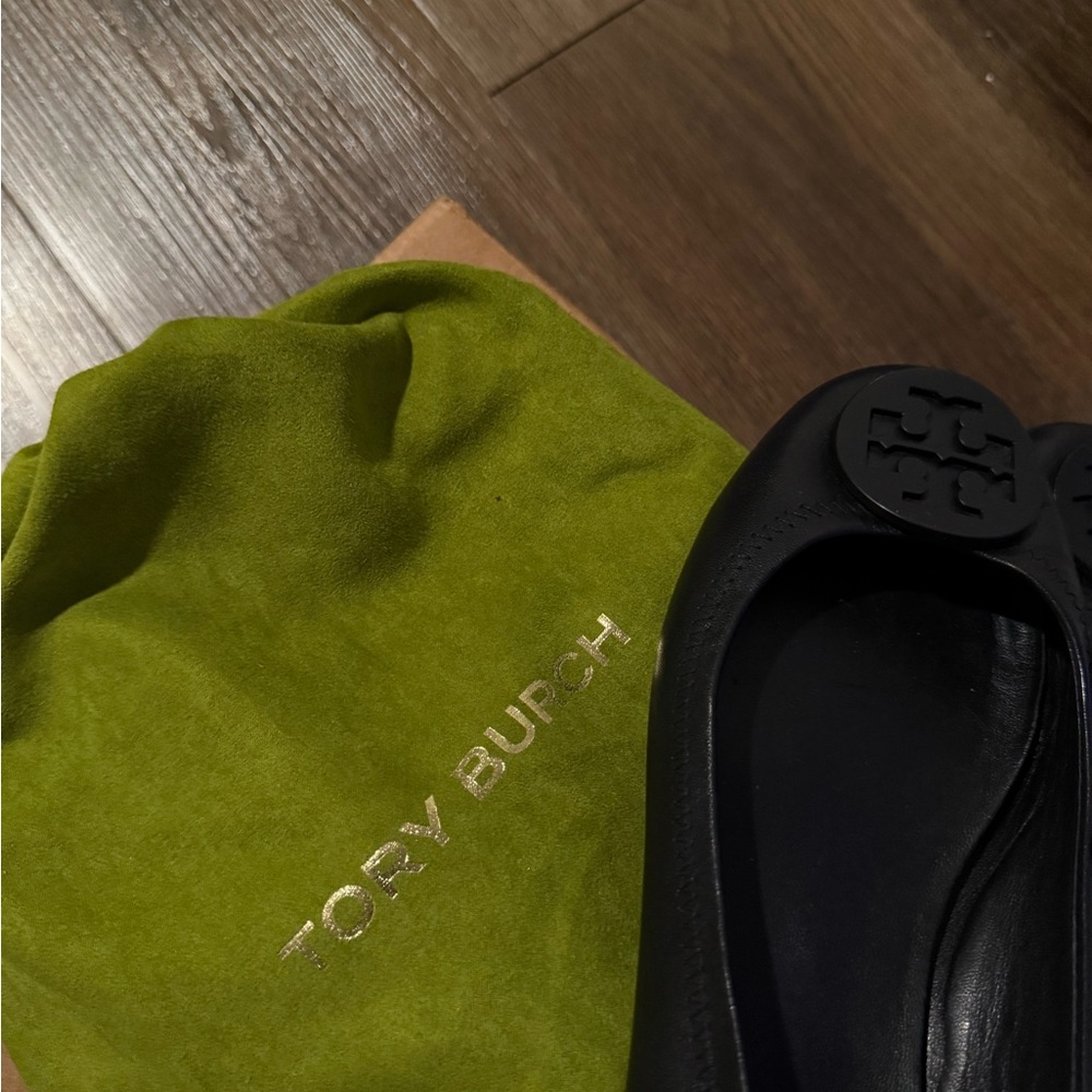 Tory Burch Black Flats with Green Dust Bag